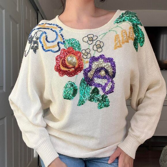 Victoria Jones Vintage Women's Cream and White Jumper - Picture 1 of 8